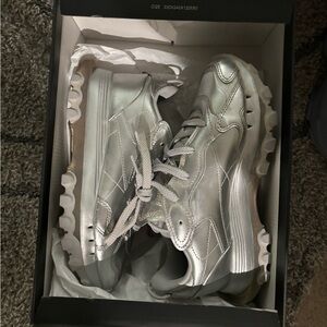 Rihanna Reebook Sneakers Silver